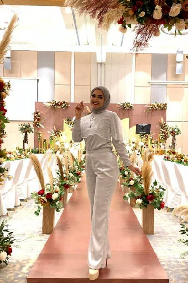Yeni Marliana Client 24